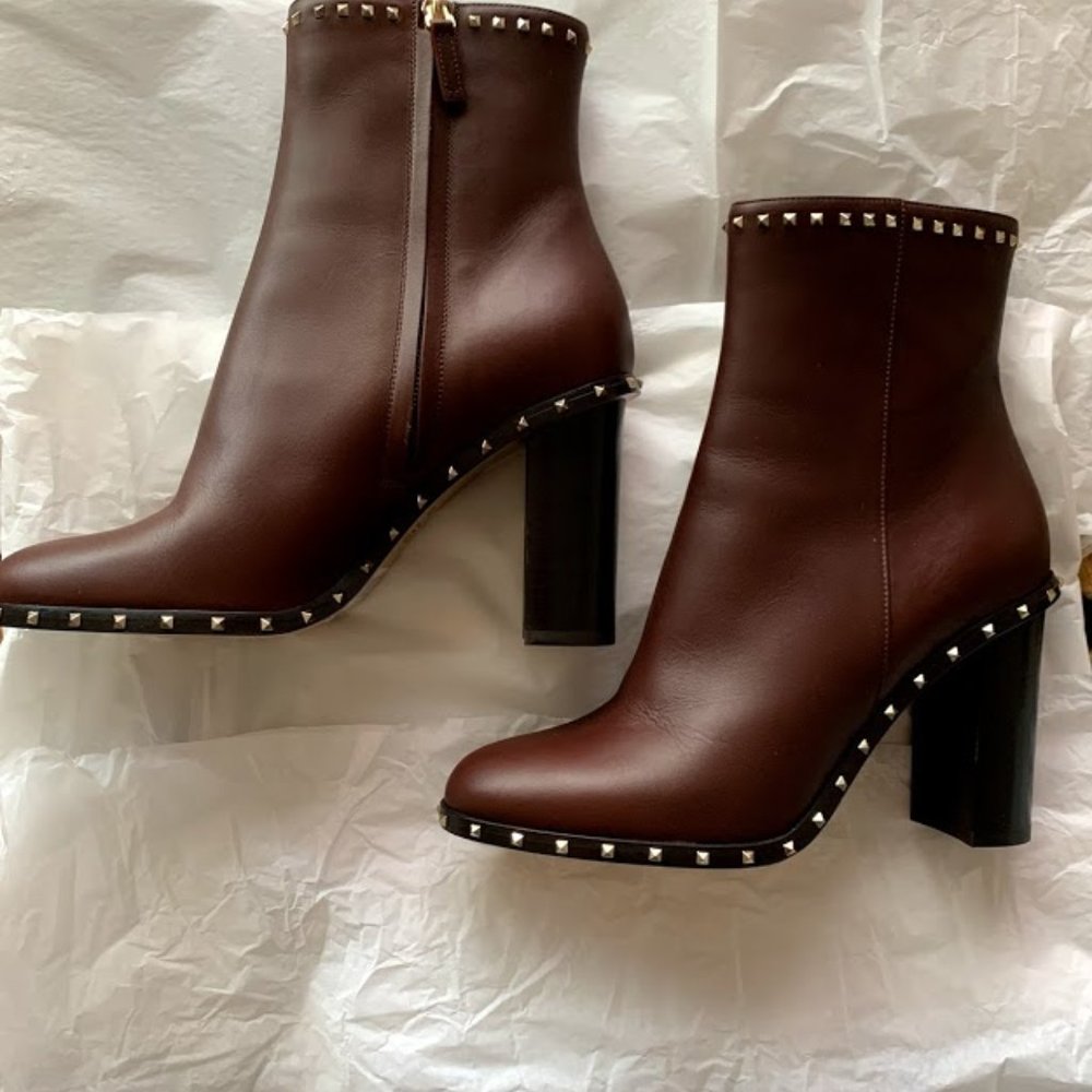 Valentino boots. size 8